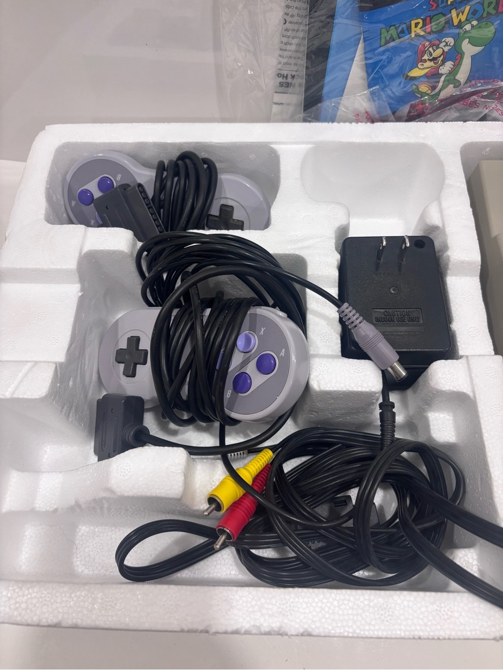 Super Nintendo SNES Super Set SNS-001 Original Box 2 Controllers Manuals Vintage - Picture 5 of 8